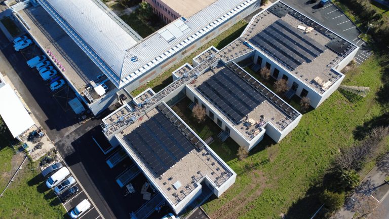 quelle batterie pour panneau solaire 6000w
